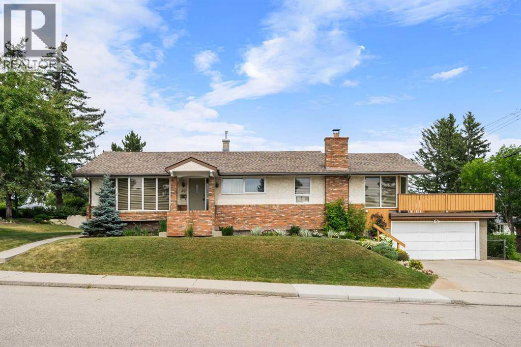 40 Thornlee Crescent Nw Property Photo 1