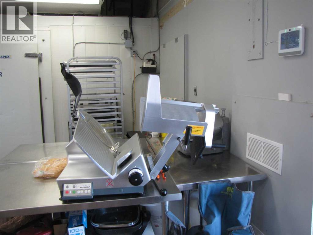 4804 50 Street Property Photo 23