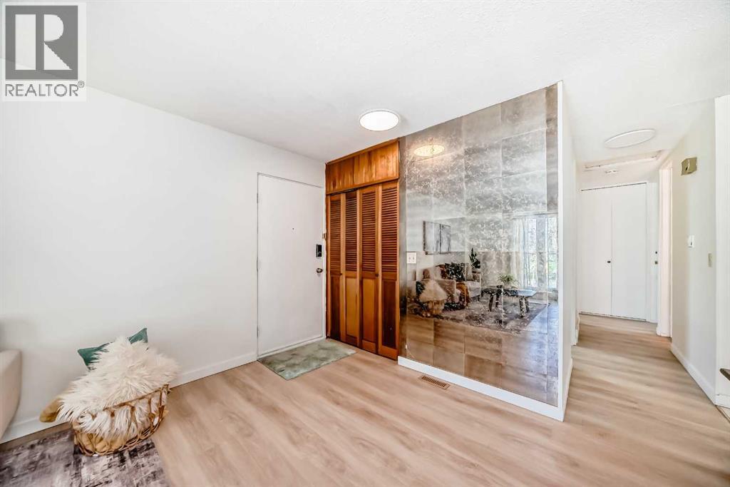 7807 20a Street Se Property Photo 6