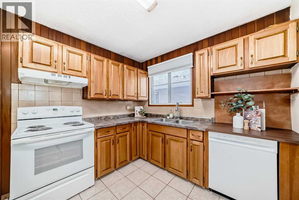 7807 20a Street Se Property Photo 10