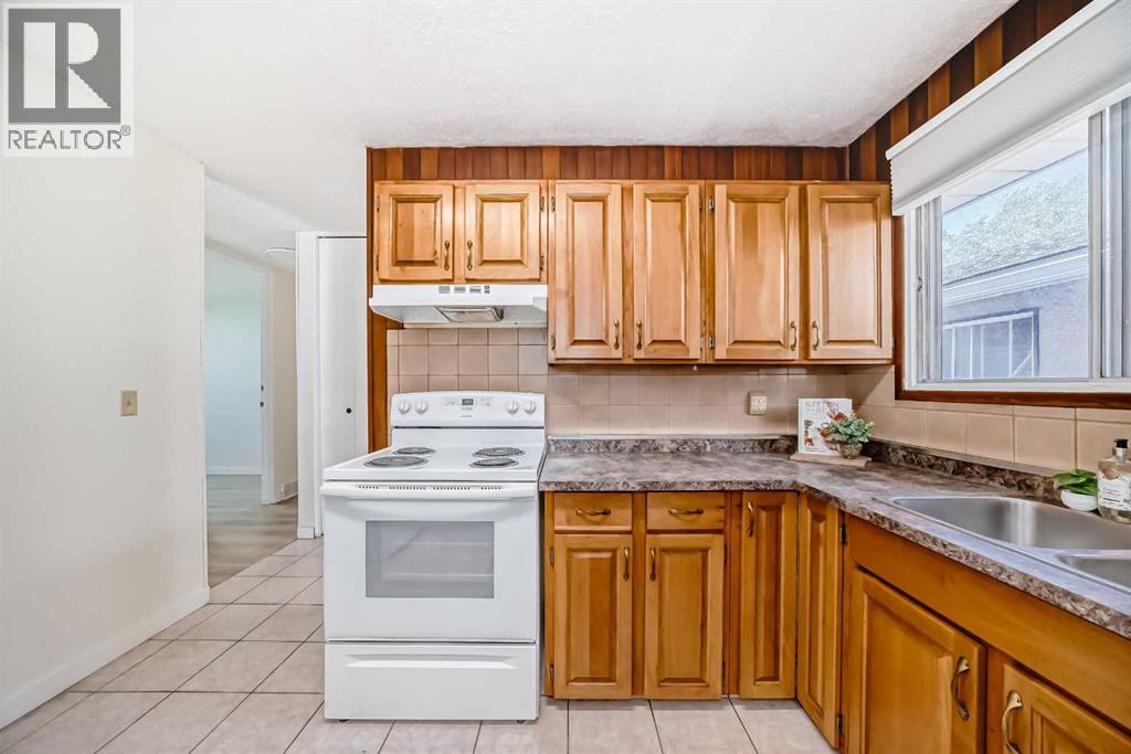 7807 20a Street Se Property Photo 11