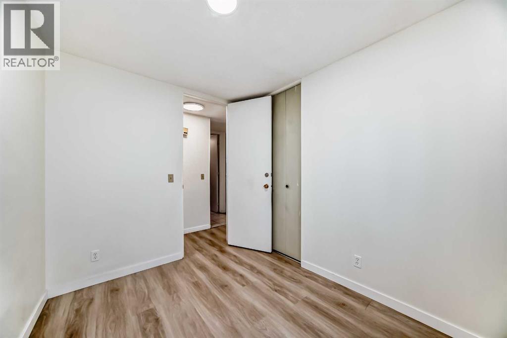 7807 20a Street Se Property Photo 18
