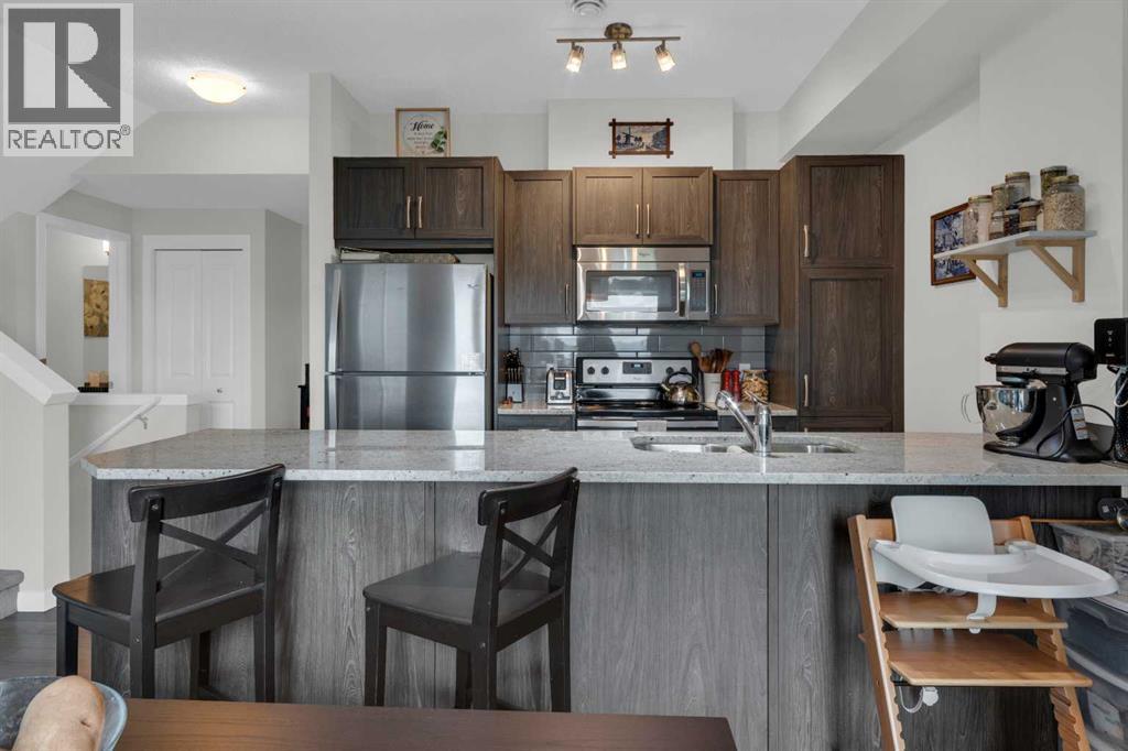 250 Fireside View Property Photo 5