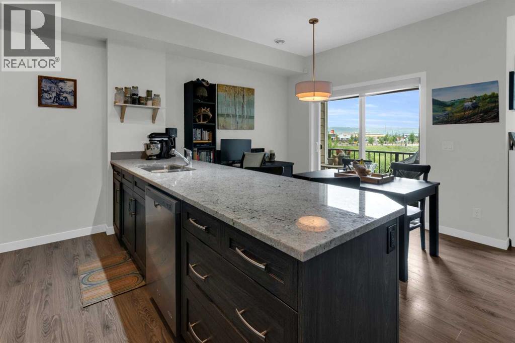 250 Fireside View Property Photo 6