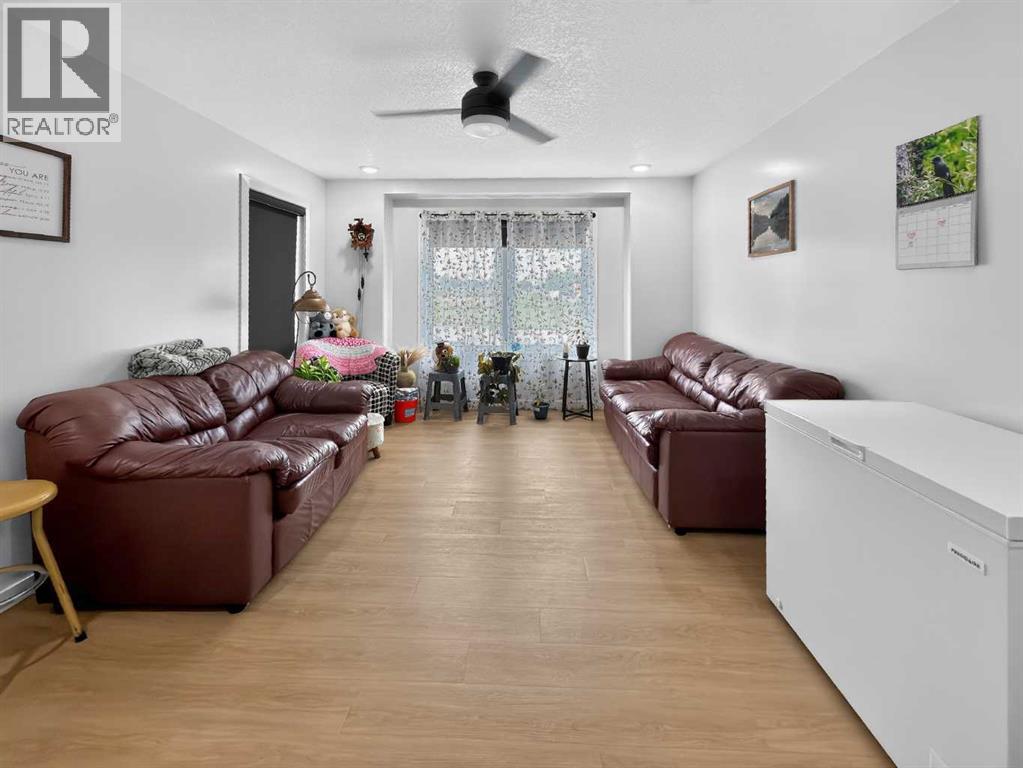 10225 105 Ave Property Photo 8