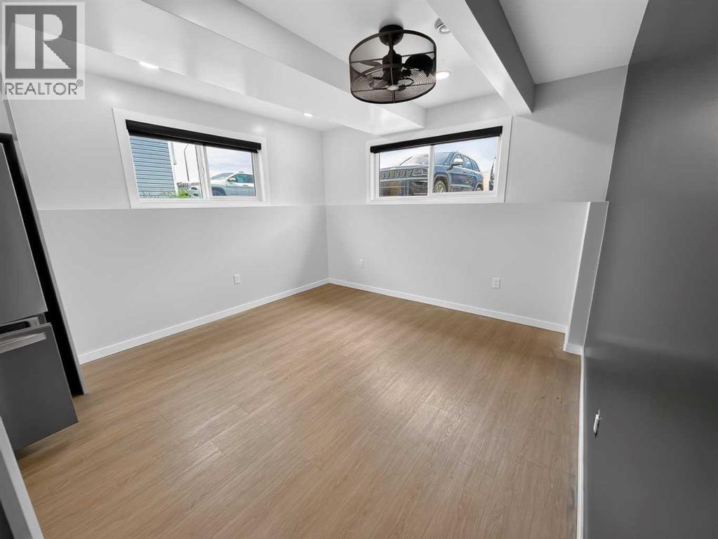 10225 105 Ave Property Photo 23