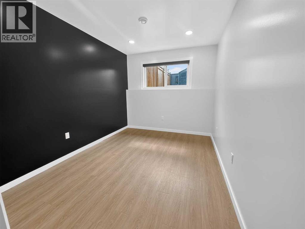10225 105 Ave Property Photo 31