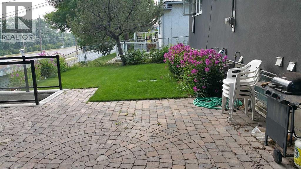 5748 Dalmead Crescent Nw Property Photo 6