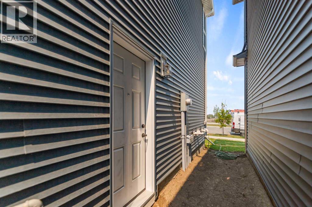 247 Lucas Gate Nw Property Photo 3