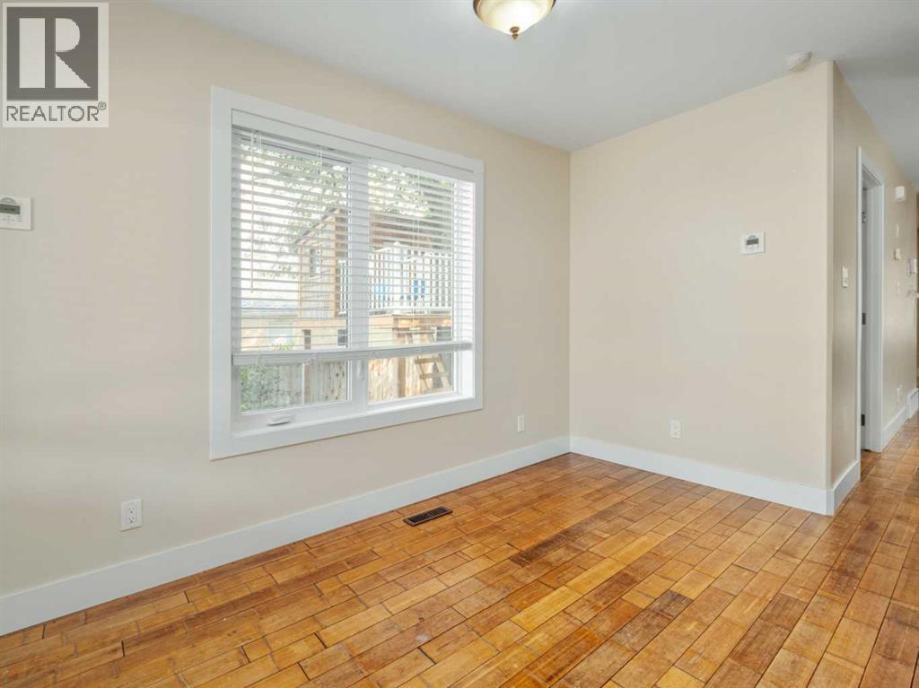 132 14 Street N Property Photo 15