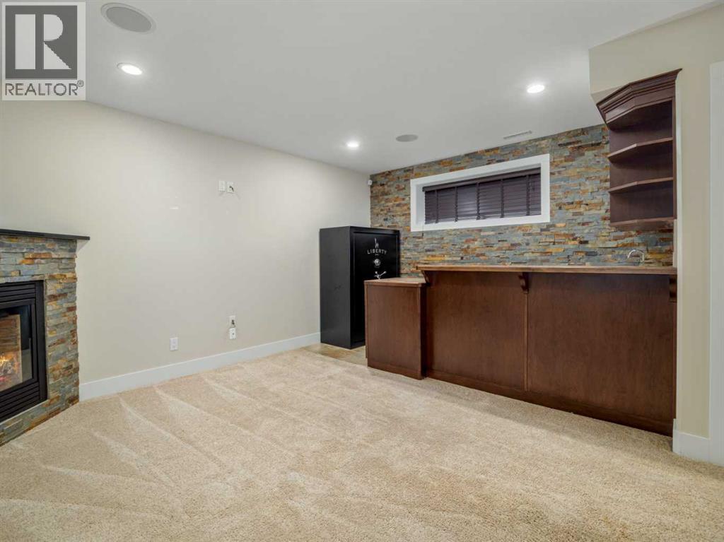 132 14 Street N Property Photo 30