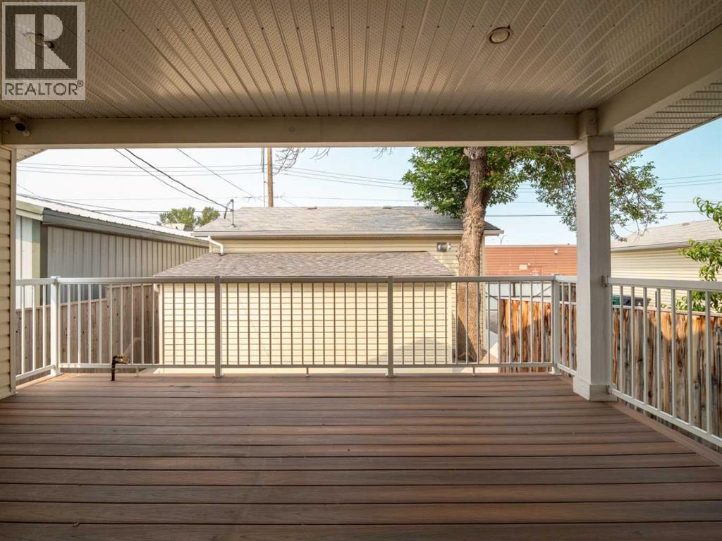 132 14 Street N Property Photo 34