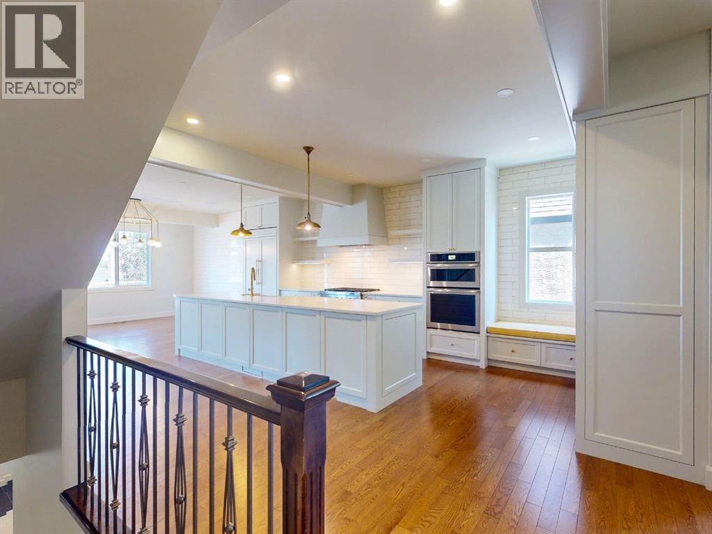 54 Royal Ridge Mount Nw Property Photo 5