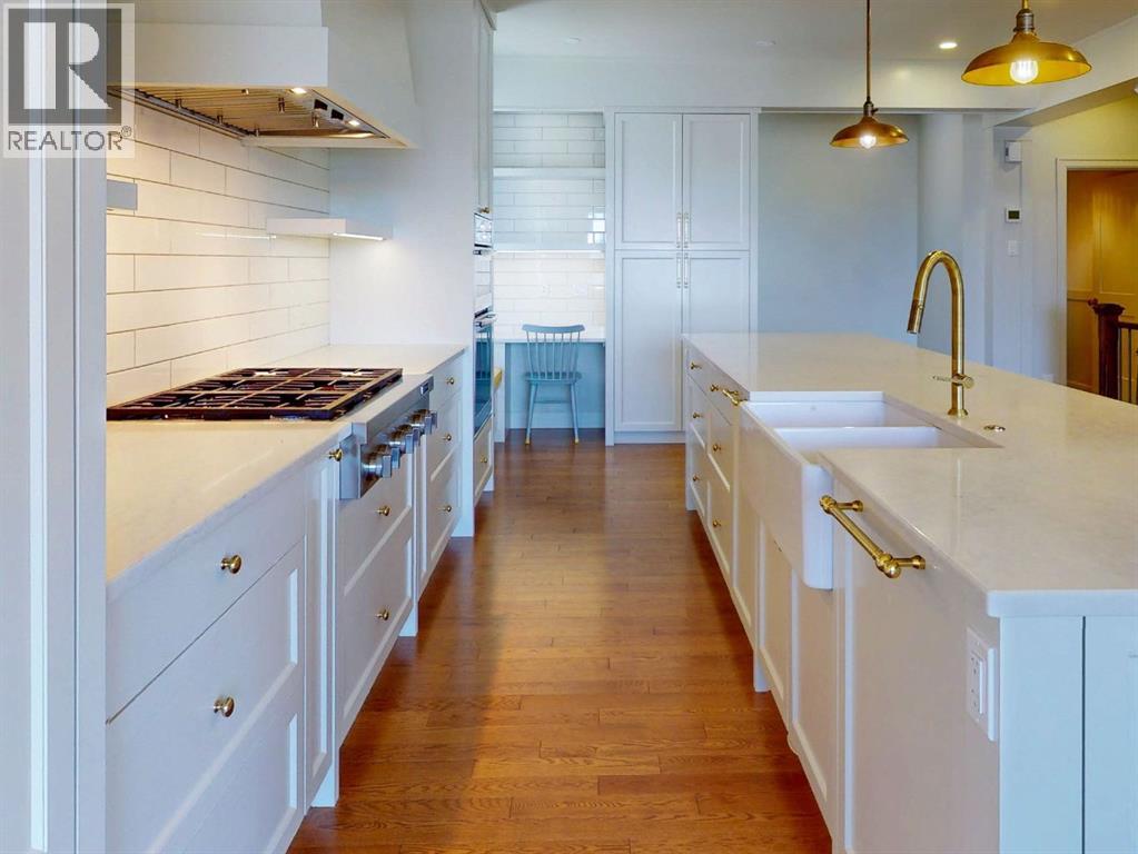 54 Royal Ridge Mount Nw Property Photo 10