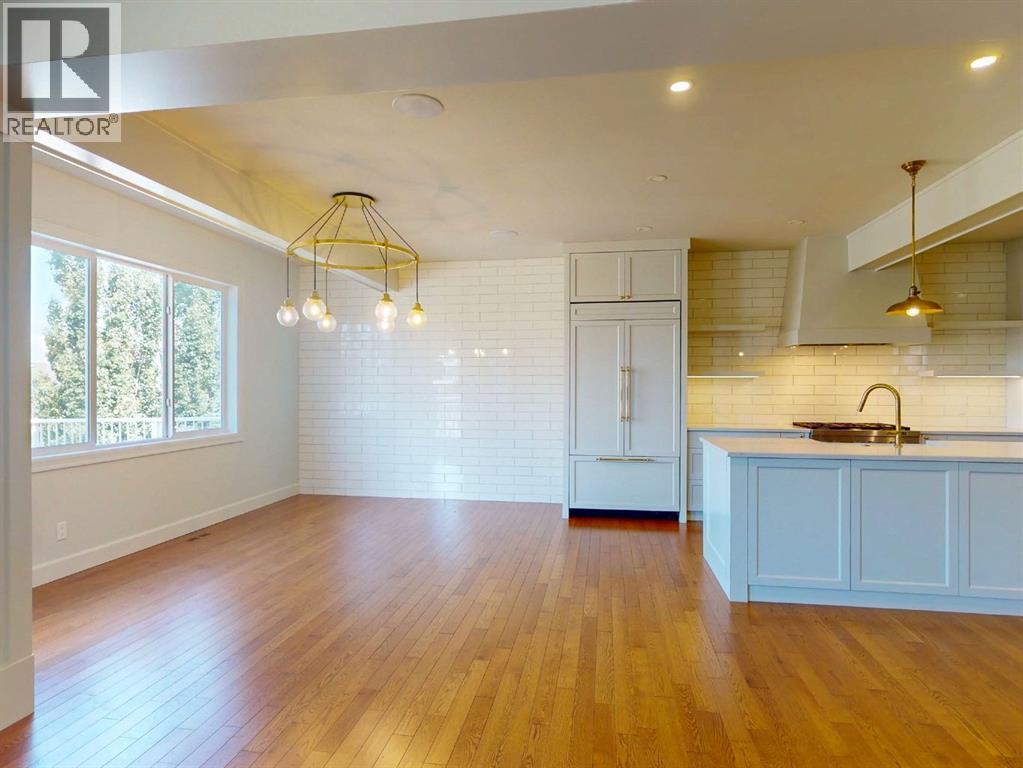 54 Royal Ridge Mount Nw Property Photo 13