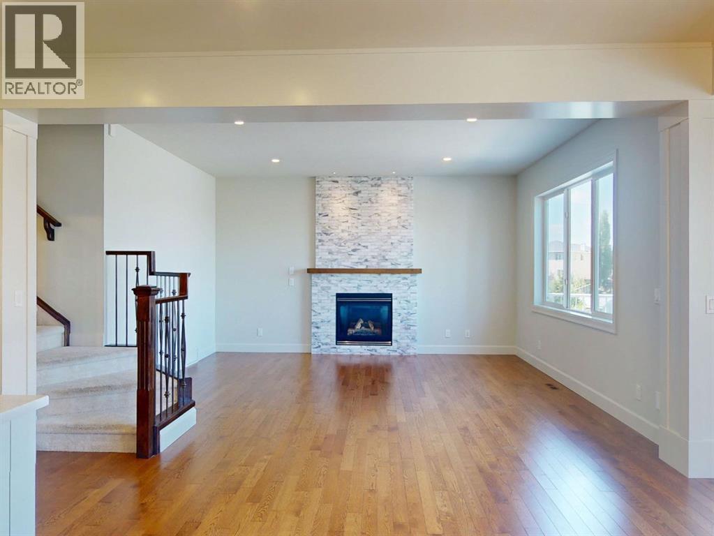 54 Royal Ridge Mount Nw Property Photo 14