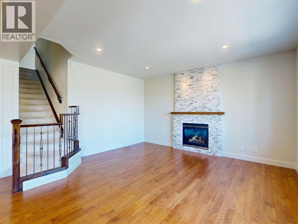 54 Royal Ridge Mount Nw Property Photo 15