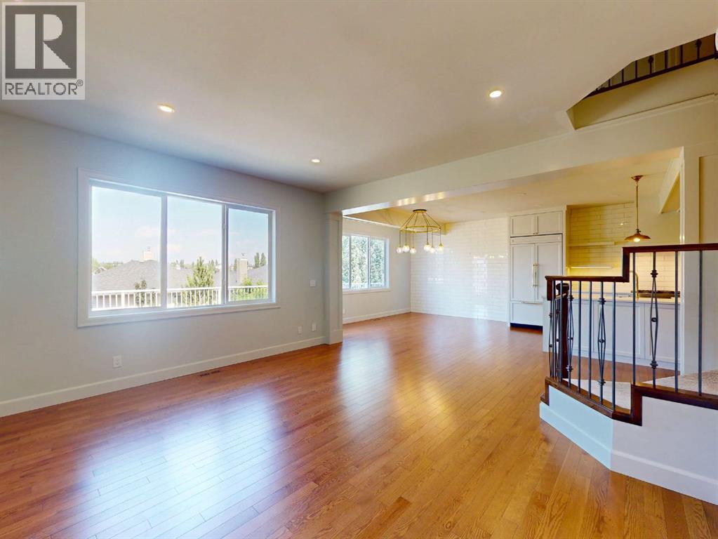 54 Royal Ridge Mount Nw Property Photo 16