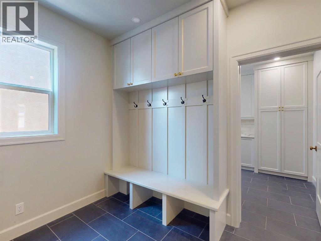 54 Royal Ridge Mount Nw Property Photo 19