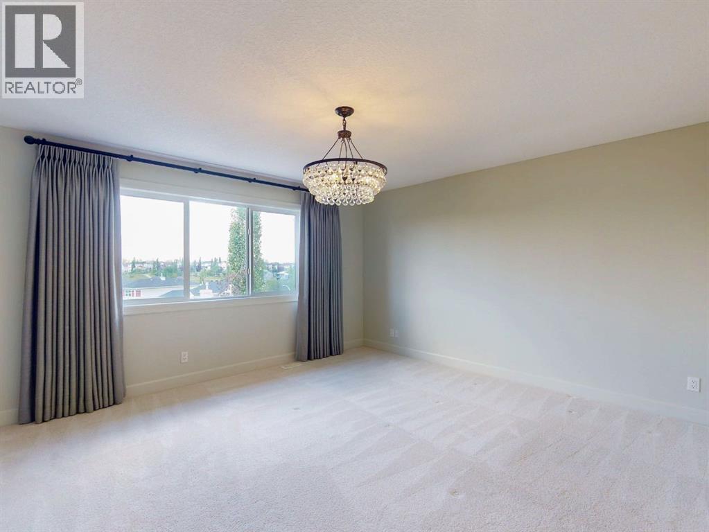 54 Royal Ridge Mount Nw Property Photo 29
