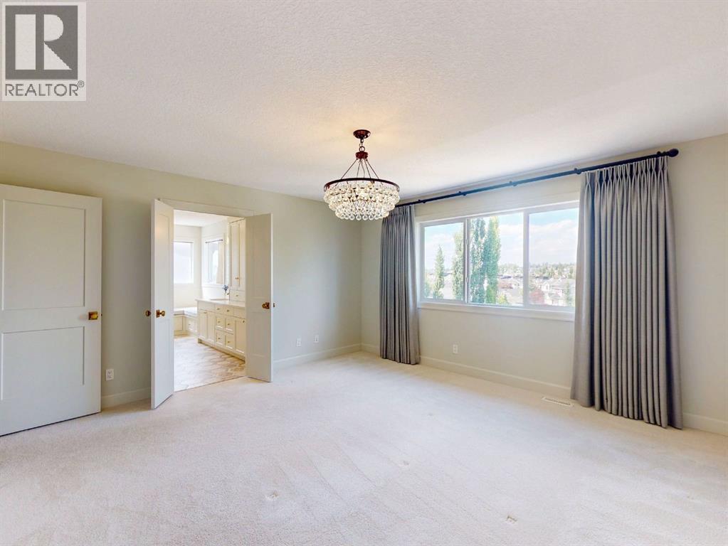 54 Royal Ridge Mount Nw Property Photo 30