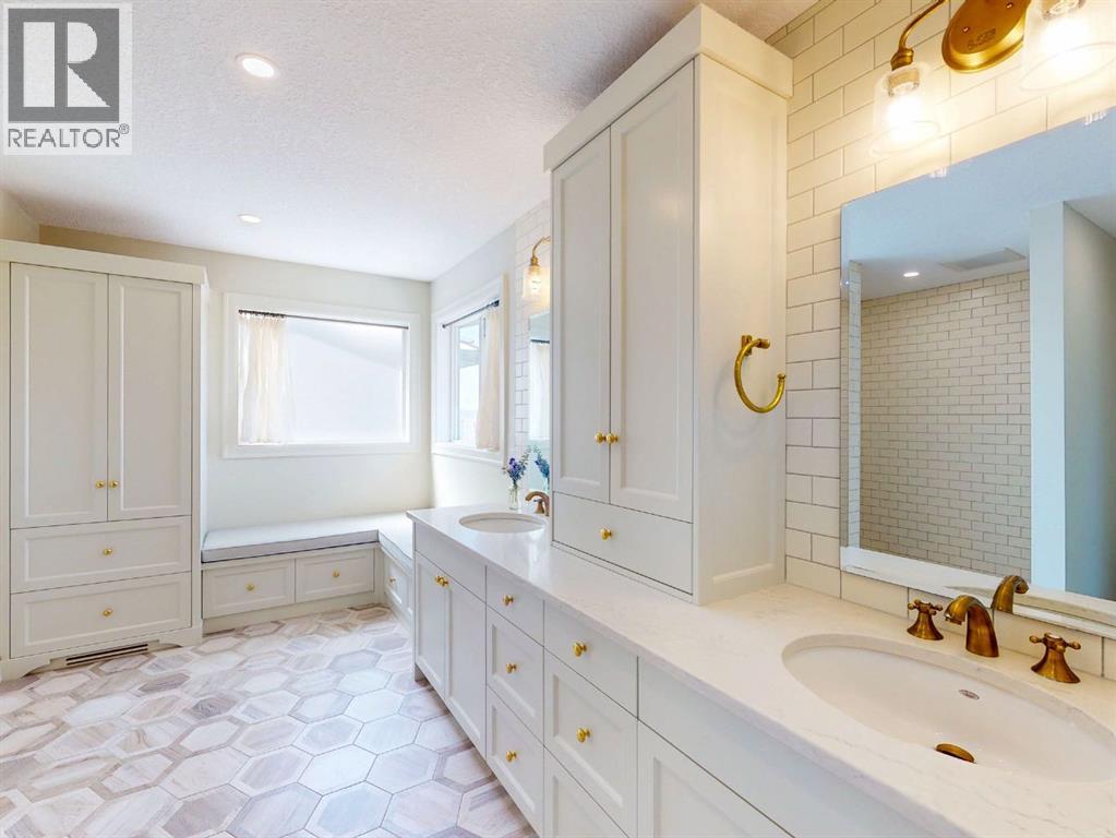 54 Royal Ridge Mount Nw Property Photo 34