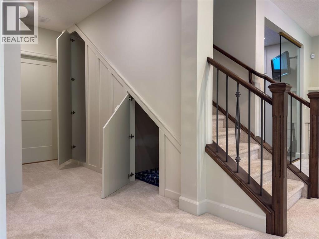 54 Royal Ridge Mount Nw Property Photo 46