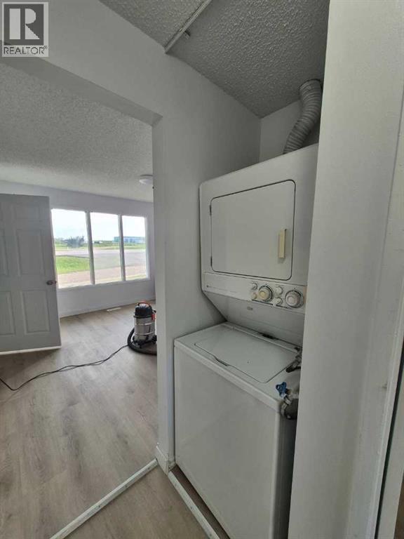 4848 49 Avenue Property Photo 6