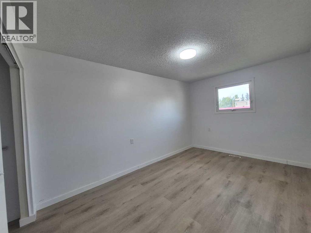 4848 49 Avenue Property Photo 9