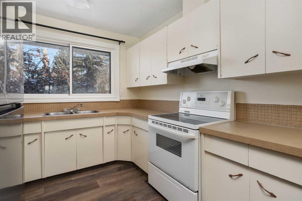 36 Grandview Crescent Property Photo 3