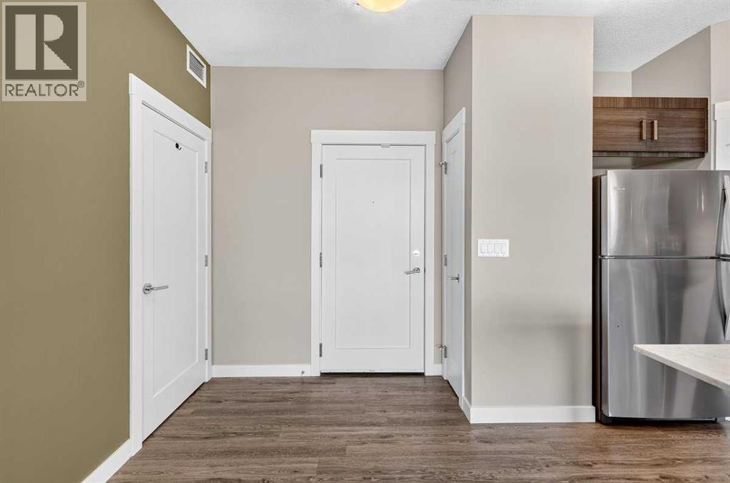 10 Walgrove Walk Southeast Property Photo 11