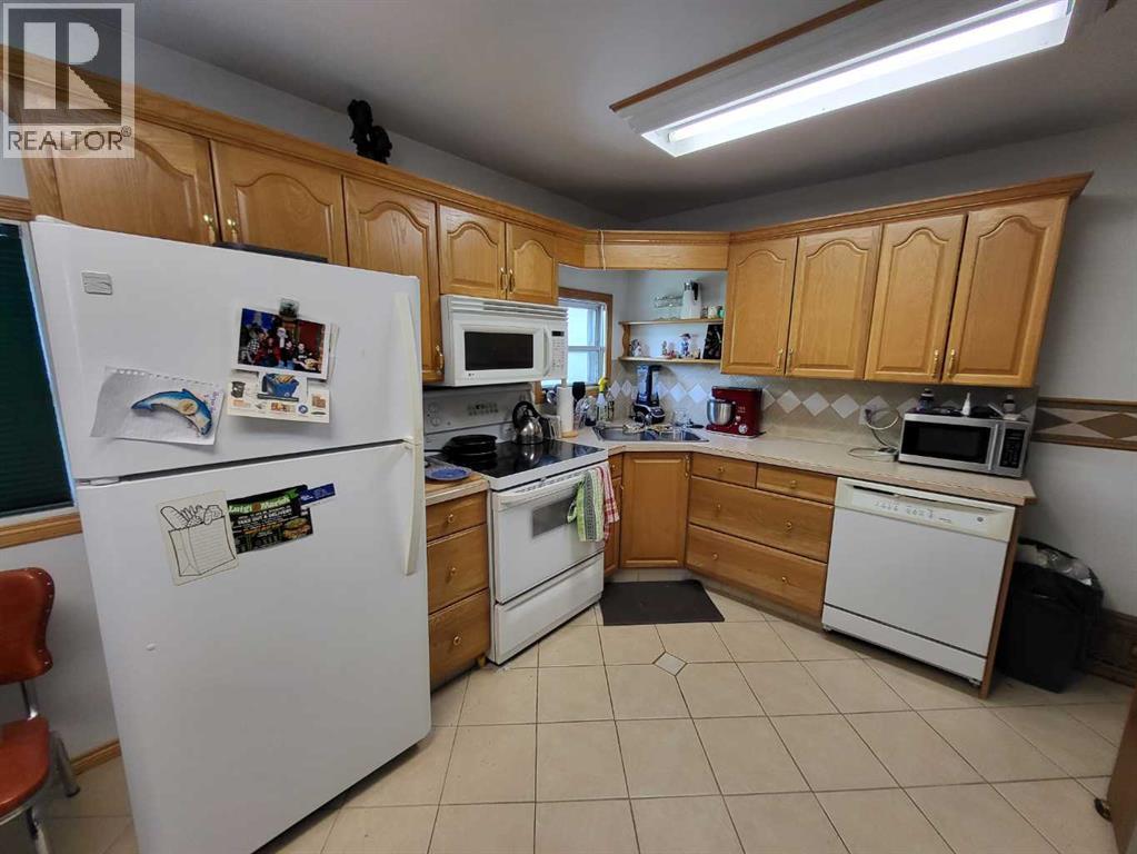 2522 17 Street Se Property Photo 5