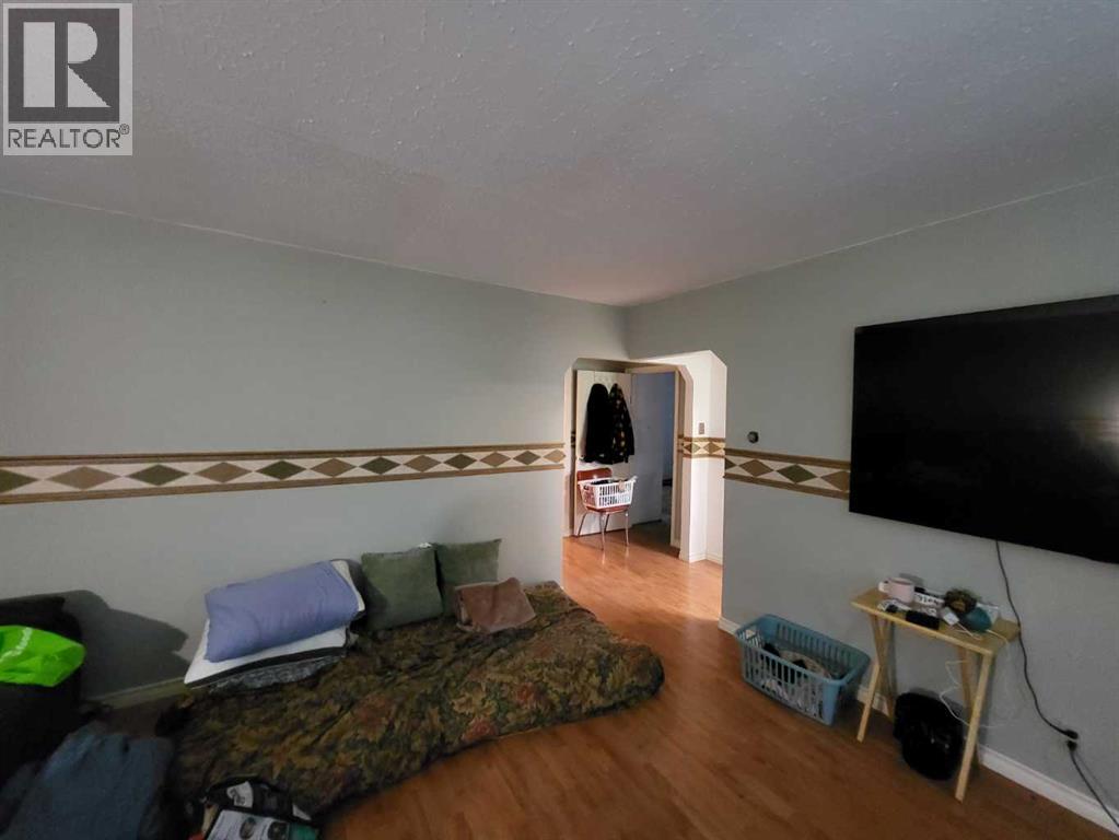 2522 17 Street Se Property Photo 7