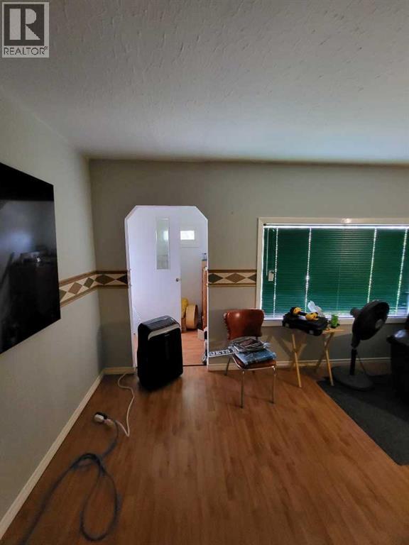 2522 17 Street Se Property Photo 10
