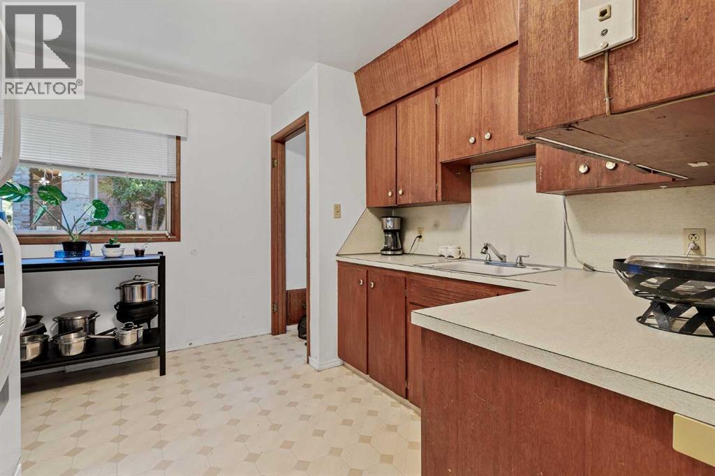 3803 4 Avenue Sw Property Photo 5