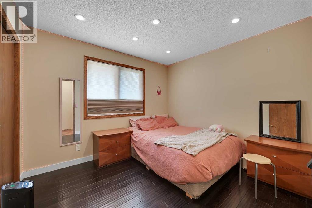 80 Edforth Way Nw Property Photo 16