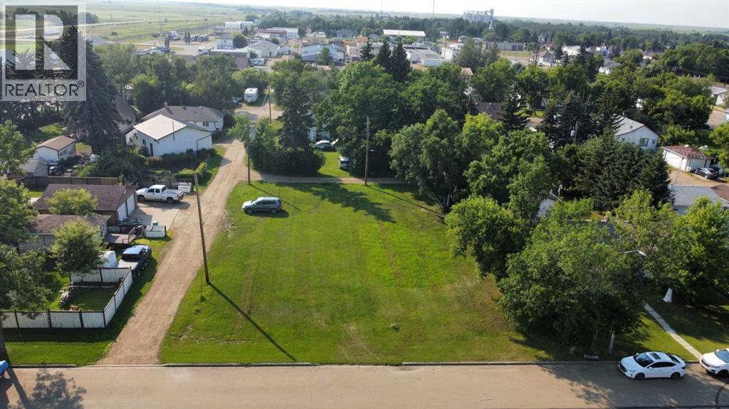 5018 47 Street Property Photo 1
