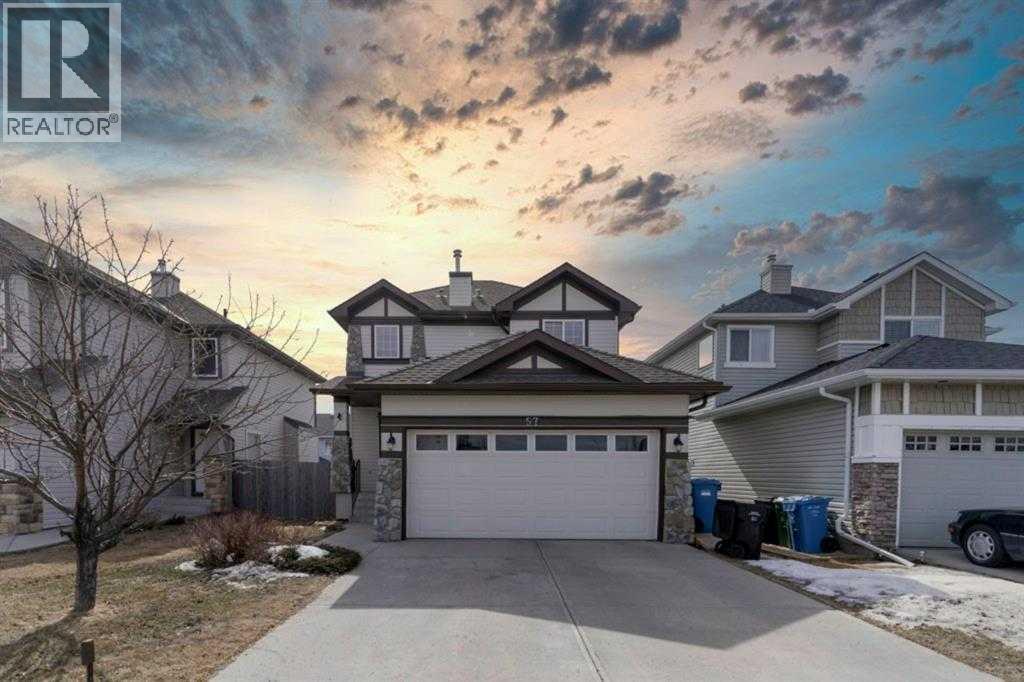 57 Royal Birch Crescent NW Property Photo 1