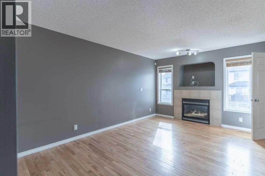57 Royal Birch Crescent Nw Property Photo 3