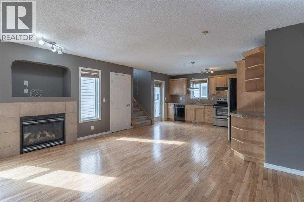 57 Royal Birch Crescent Nw Property Photo 4