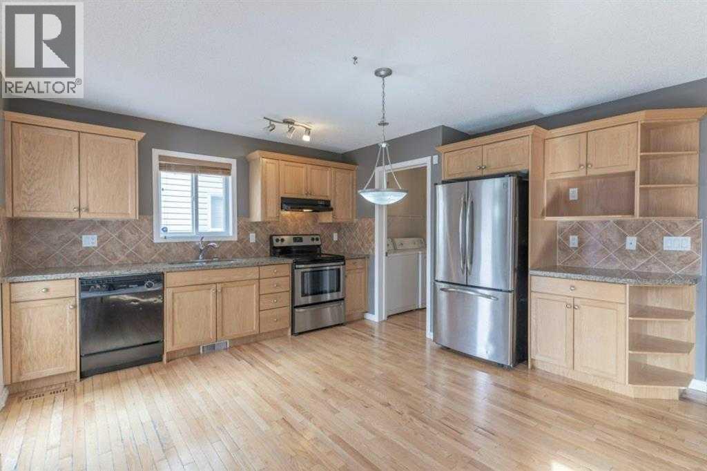57 Royal Birch Crescent Nw Property Photo 7