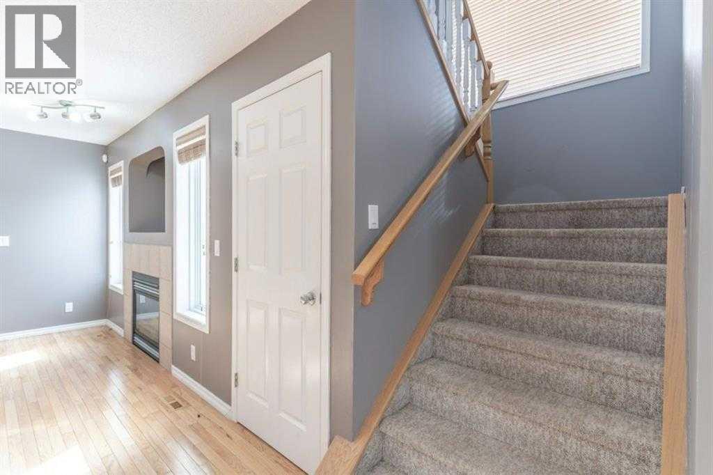 57 Royal Birch Crescent Nw Property Photo 12