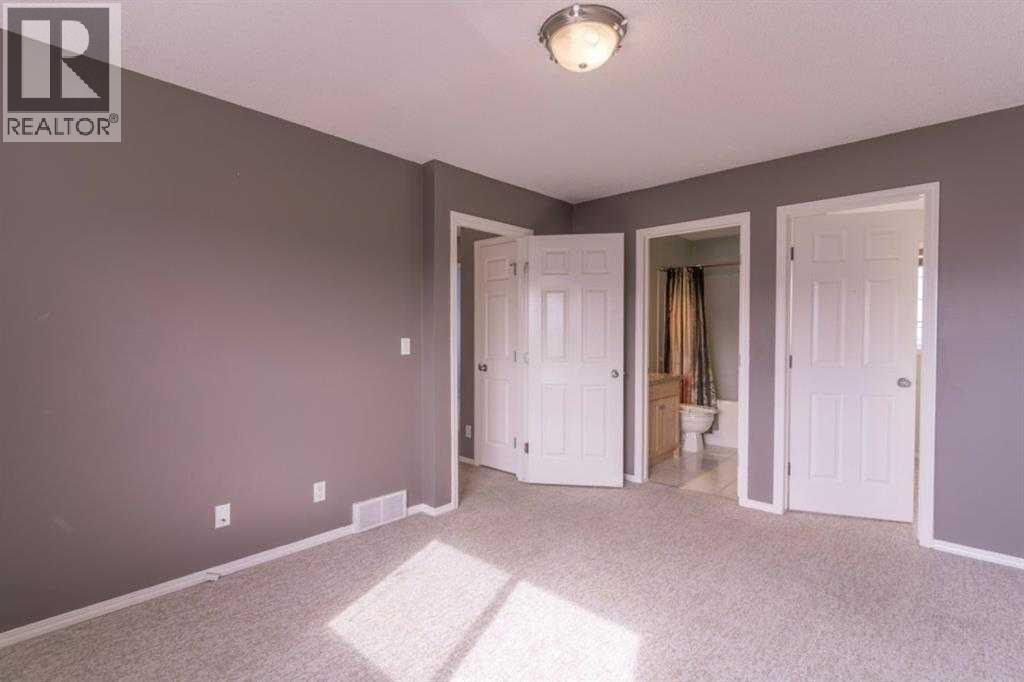 57 Royal Birch Crescent Nw Property Photo 13