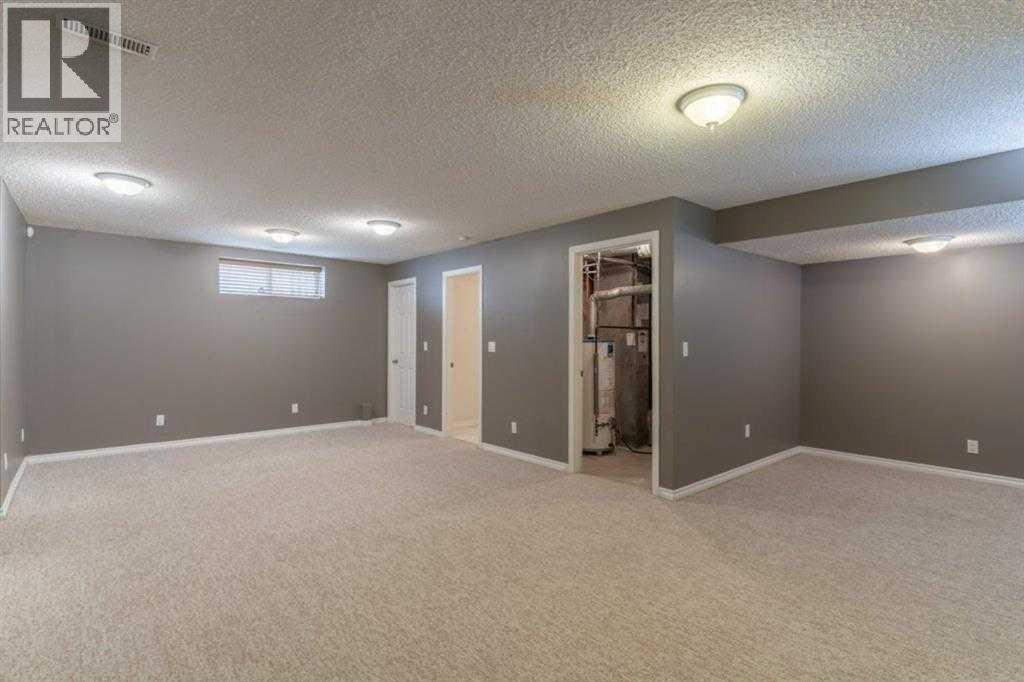 57 Royal Birch Crescent Nw Property Photo 22