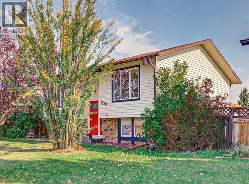 1208 Ranchlands Boulevard Nw Property Photo 1