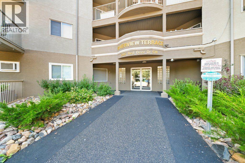245 Red Deer Drive Southwest