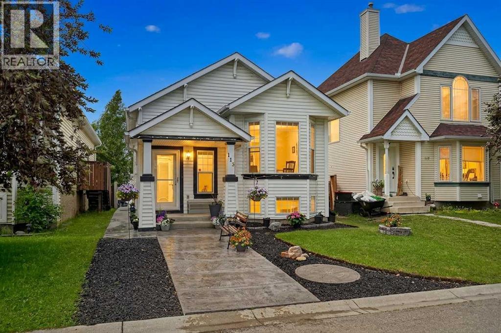 113 Mt Lorette Place SE Property Photo 1