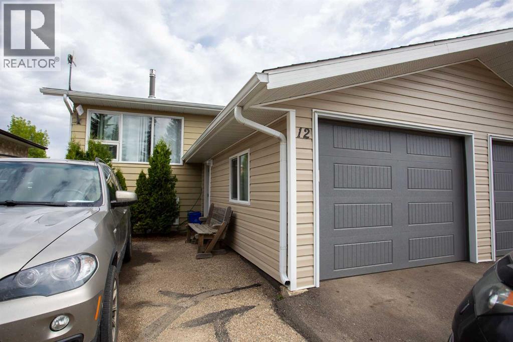 12 Valley Crescent Property Photo 1