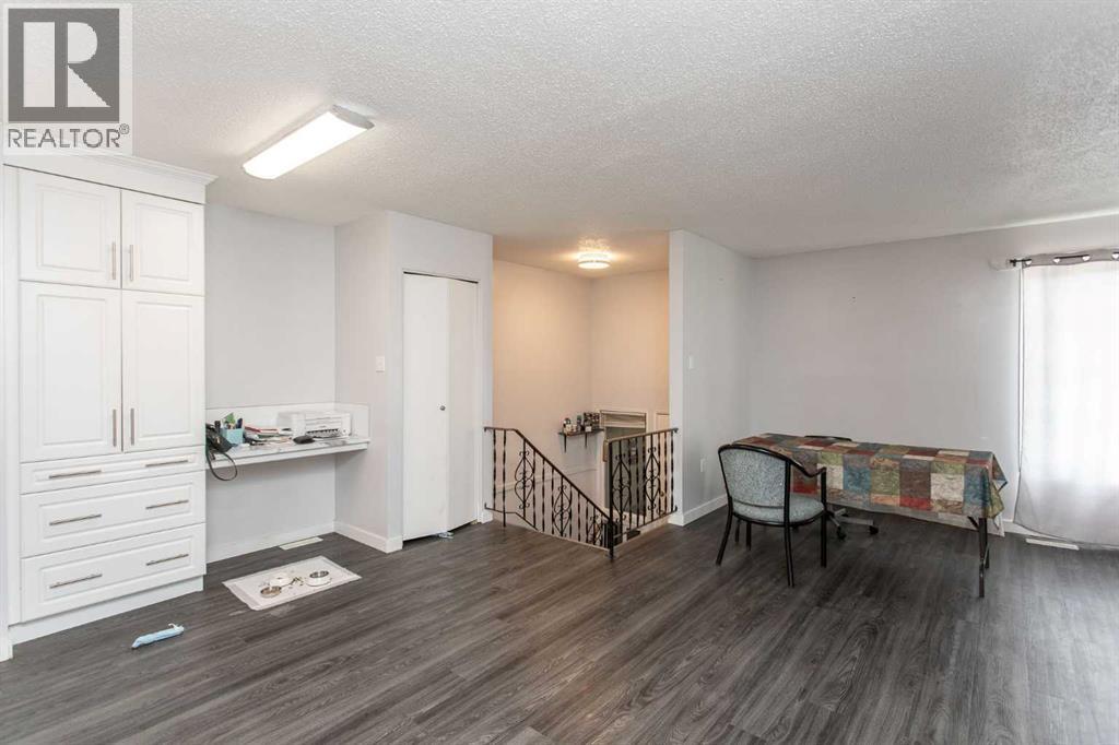 12 Valley Crescent Property Photo 5