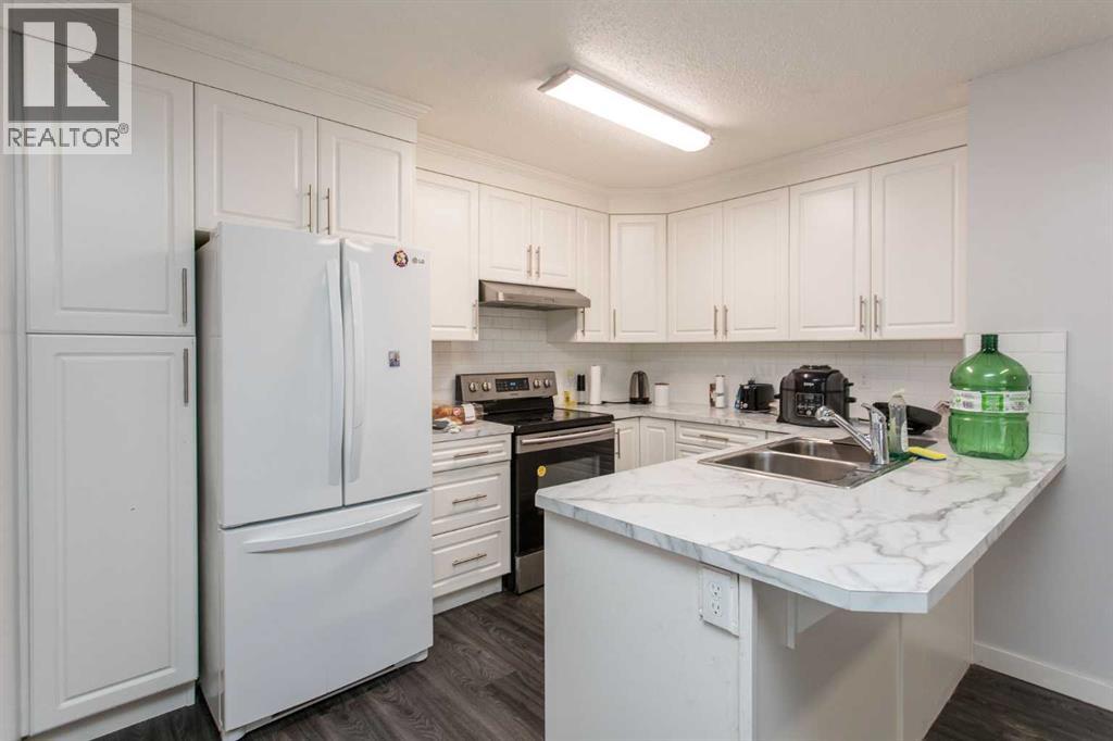 12 Valley Crescent Property Photo 6